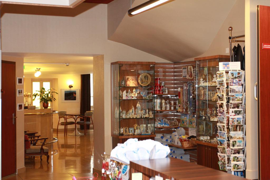 Hotel Saint Sebastien Лурд Екстер'єр фото